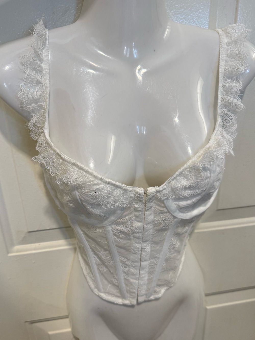TICTOC new NWT White Lace Corset Bralette small